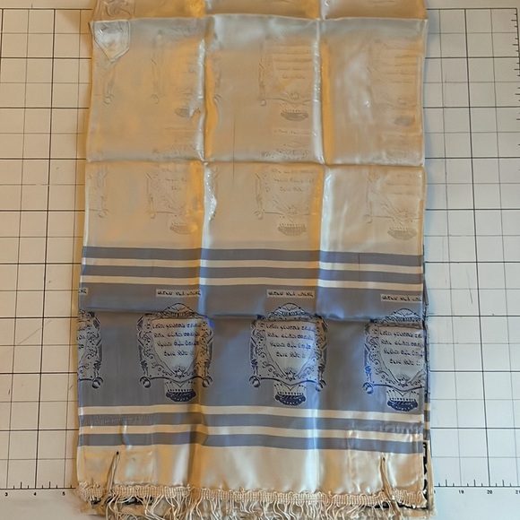 Antique Hebrew Tallit and bag - Picture 5 of 8